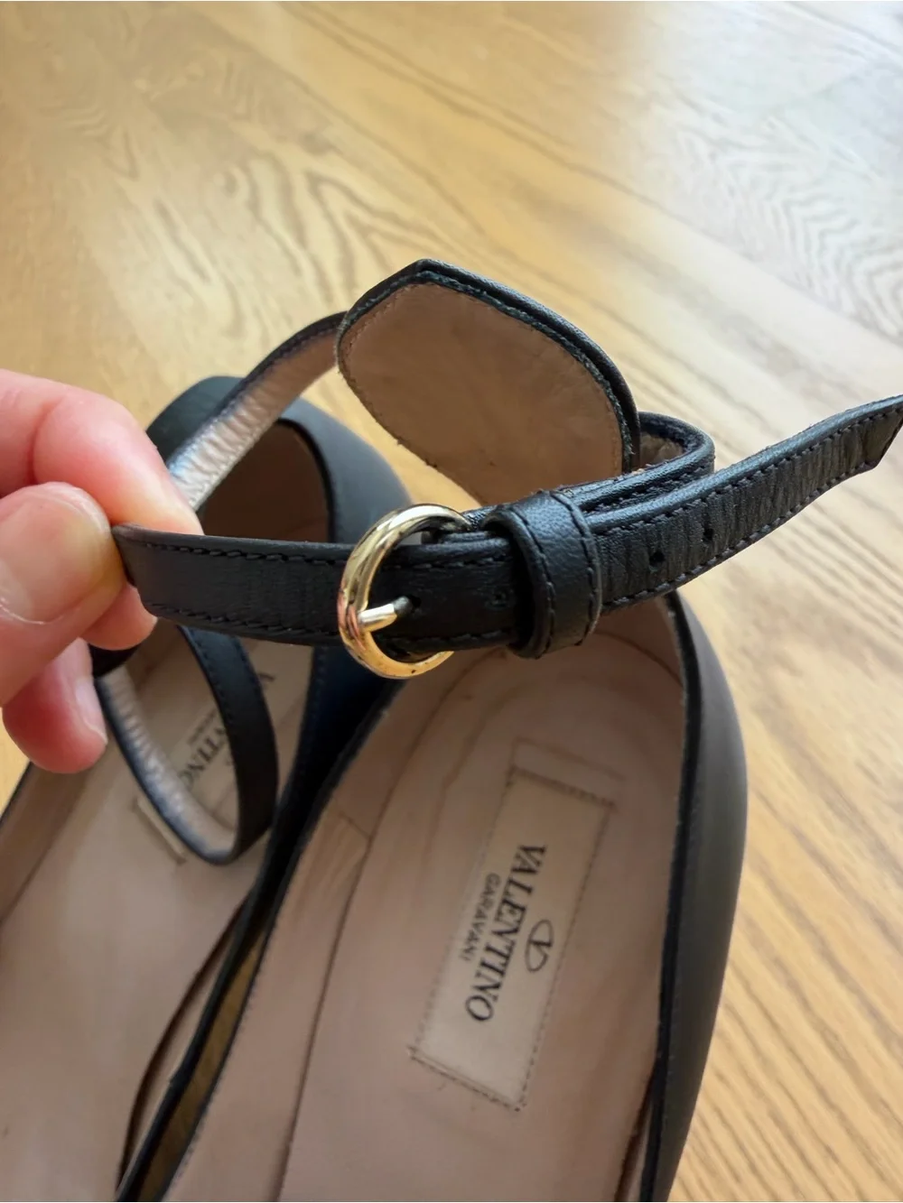 Valentino Black Ankle-Strap Round-Toe Mid Heel Pumps 38.5
